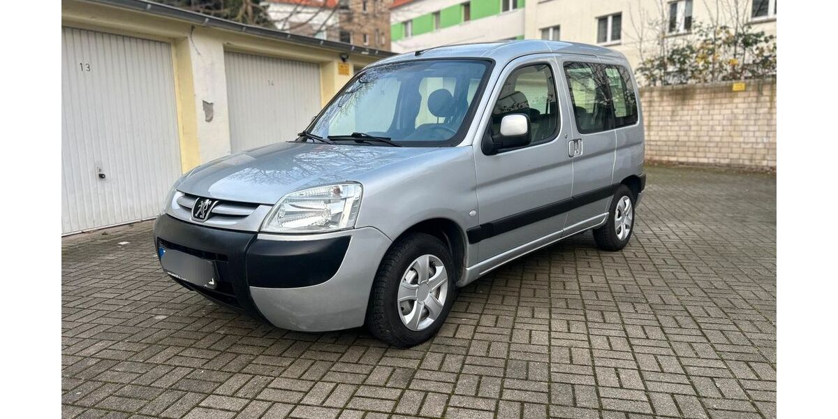 Peugeot Partner 96.000 km 3.290 &euro; Bochum 44807