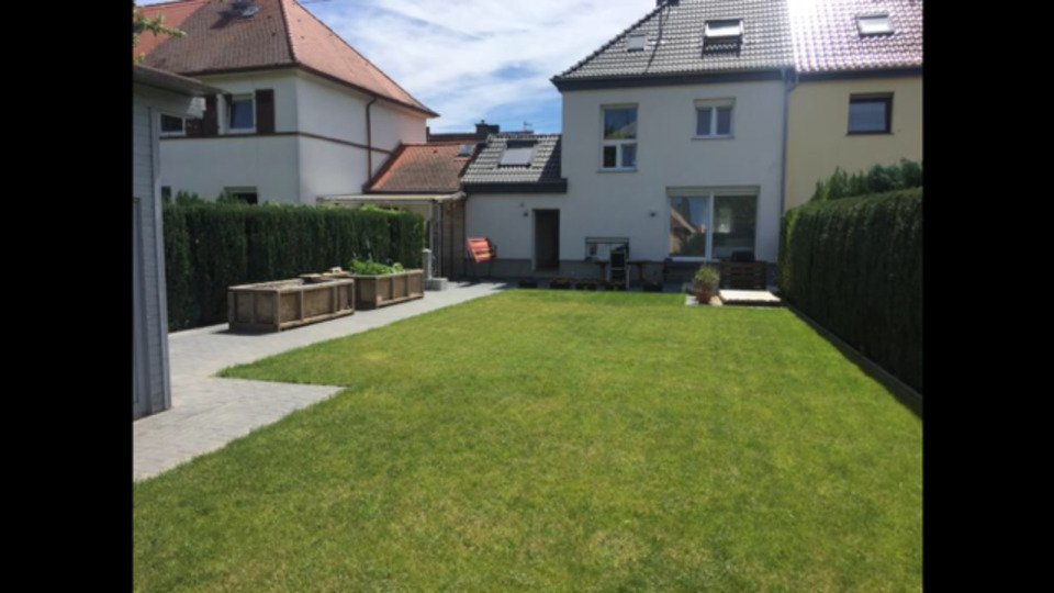 Einfamilienhaus mit großem Garten zu vermieten