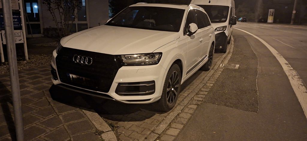 Audi Q7 106.900 km 28.500 &euro; Nürnberg 90411