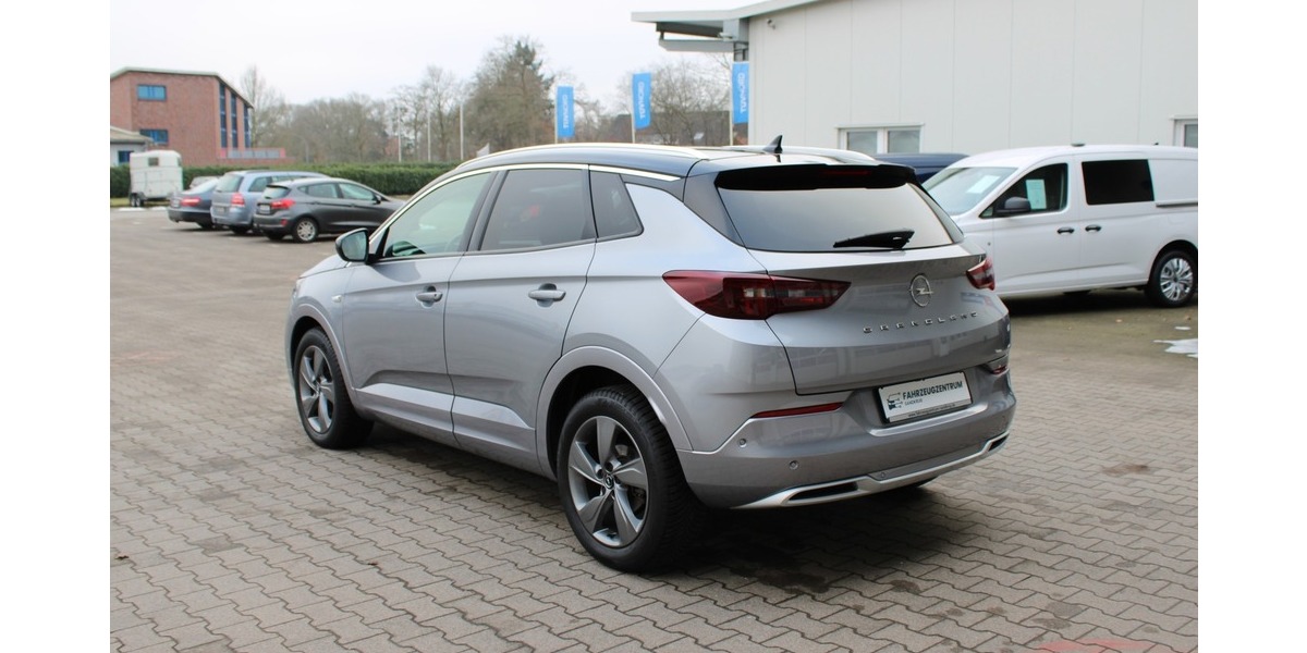 Opel Grandland ULTIMATE 1.HD/SHZ/SPURHA./TOTWINK./ACC 64.112 km 19.990 &euro; Sandkrug 26209