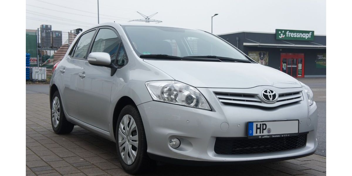 Toyota Auris 70.270 km 6.350 &euro; Darmstadt 64297