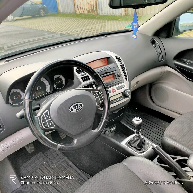 Kia Ceed 192.000 km 1.750 € Schwandorf 92421