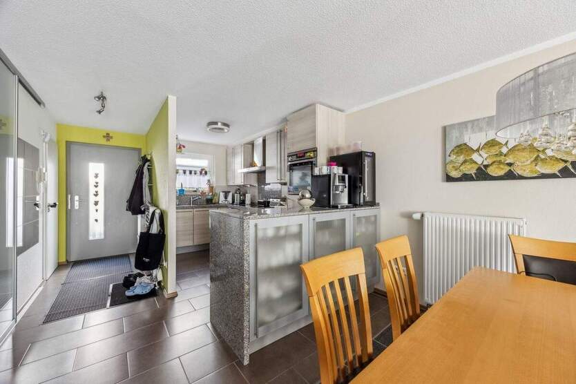 Weihnachten im neuen Zuhause: Ruhige, zentrale Lage und schnell im Grünen 5 zimmer