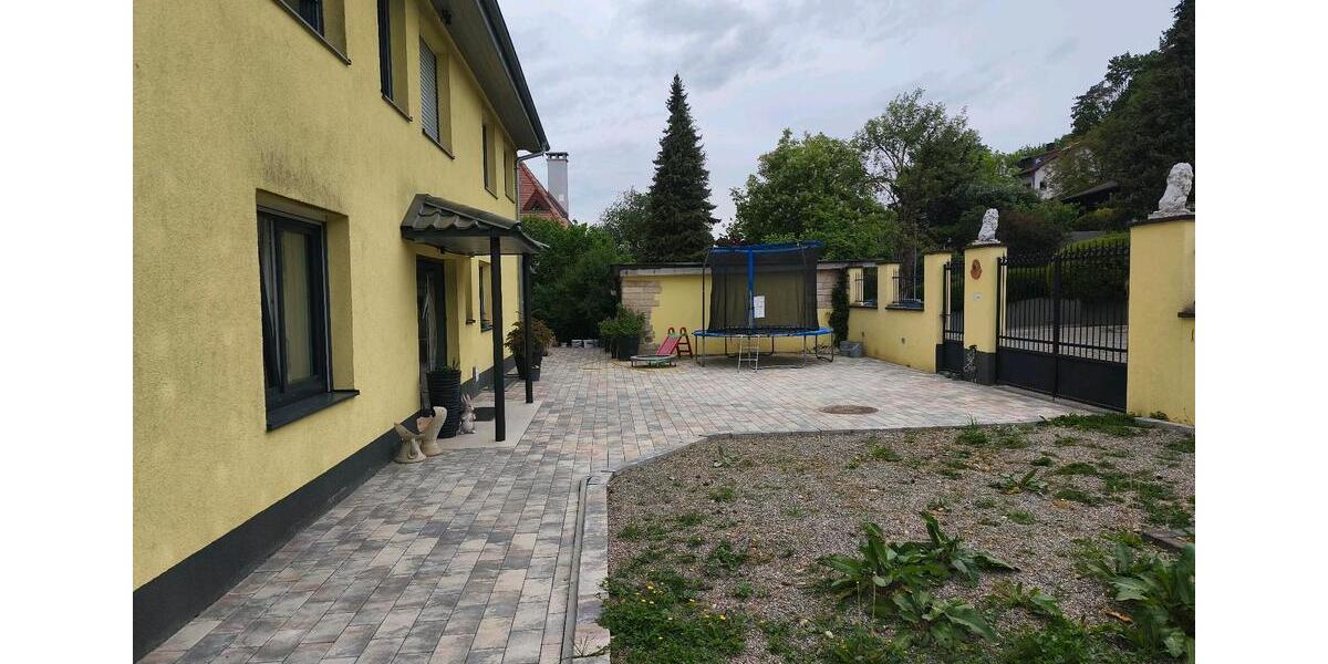 Mehrfamilienhaus, Wohnhaus Lörrach - 11 Zimmer, 300 m&sup2;, 1.970.000&euro; | Angebot:26414822