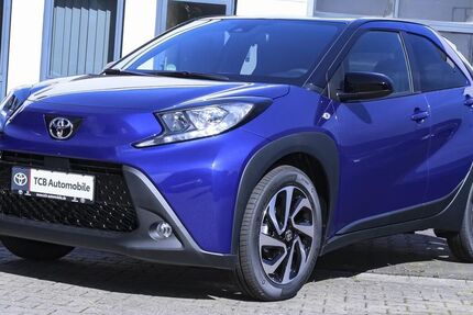 Toyota Aygo (X) 2.511 km 16.389 € Bochum 44807