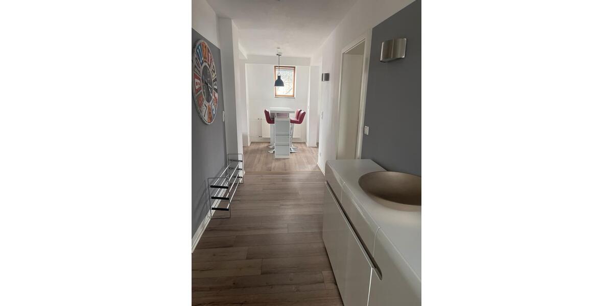 Dachgeschoßwohnung Remscheid Reinshagen - 3 Zimmer, 102 m&sup2;, 1.300&euro; | Angebot:24935000