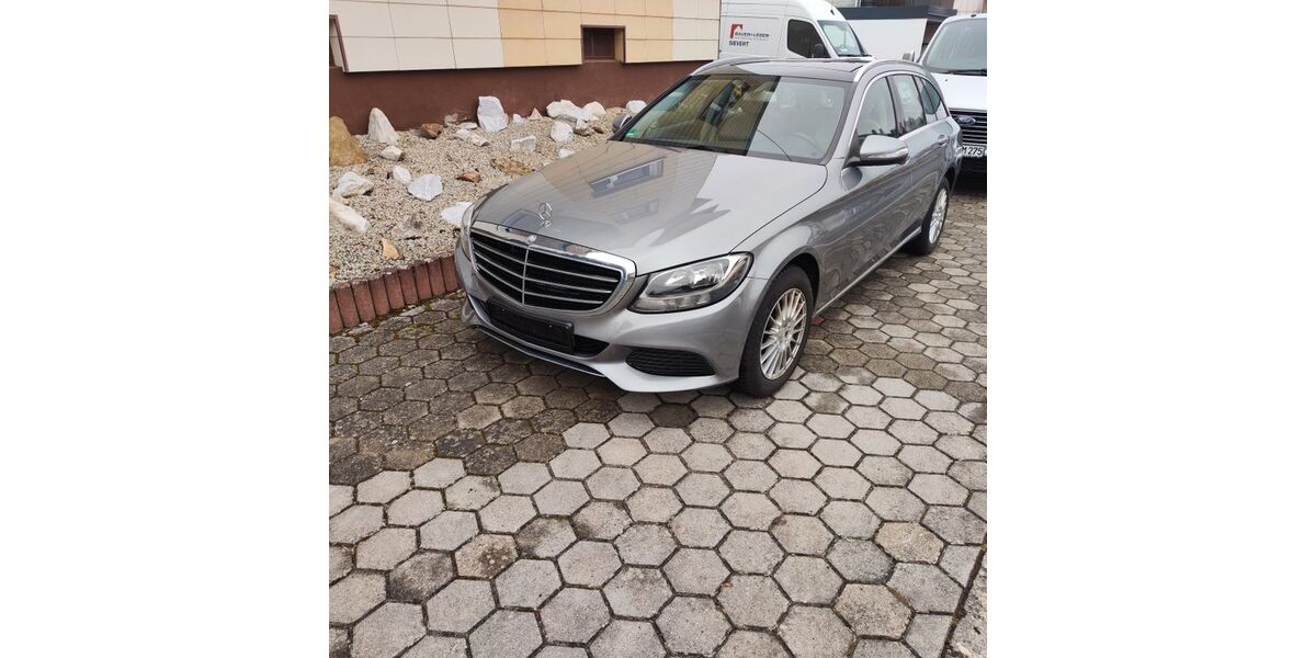 Mercedes-Benz C 180 86.716 km 16.000 &euro; Tröstau 95709