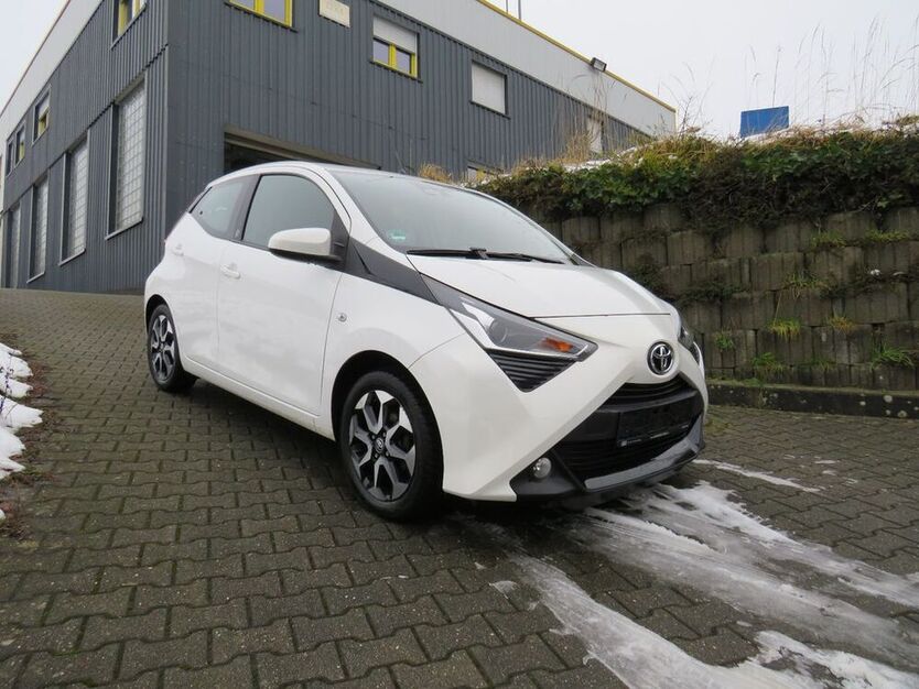 Aygo (X)