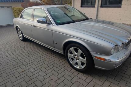 Jaguar XJ8 123.410 km 18.999 &euro; Schönberg 24147