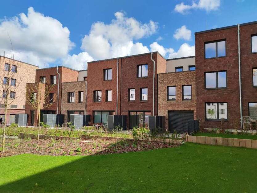 Haus zum Mieten in Hannover 1.271,32 € 110.55 m²