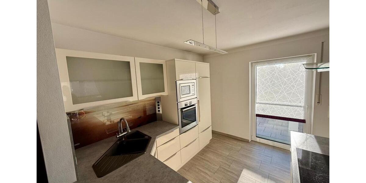 3ZKB Eigentumswohnung, 82qm, Balkon, Keller, Garage, Stellplatz, 3 zimmer