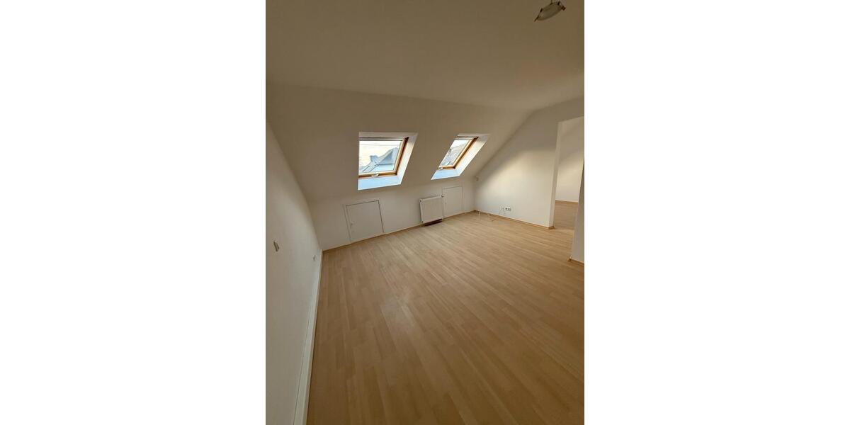 Reihenhaus Fell - 5.5 Zimmer, 150 m&sup2;, 1.290&euro; | Angebot:25501552