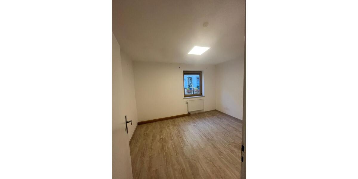 Einfamilienhaus Bad Abbach - 6 Zimmer, 141 m&sup2;, 1.800&euro; | Angebot:25878718