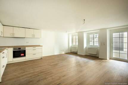 Wohnung Waldshut-Tiengen Tiengen - 2 Zimmer, 86 m&sup2;, 960&euro; | Angebot:27306450