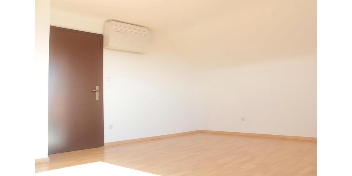 Dachgeschoßwohnung Püttlingen - 3 Zimmer, 106 m&sup2;, 780&euro; | Angebot:26398249