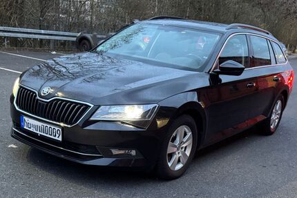 Skoda Superb 124.000 km 18.100 &euro; Velbert 42555