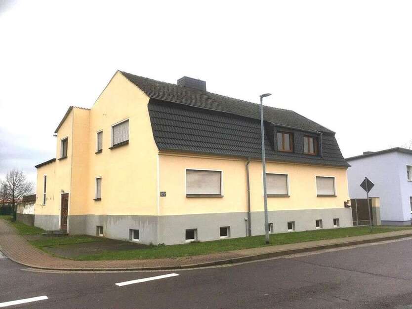 Haus zum Kaufen in Breitenhagen 60.000 € 220 m²