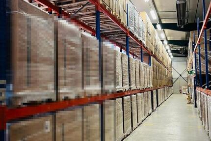 Palettenstellplätze in beheizter Halle inkl. Regalsystem zimmer