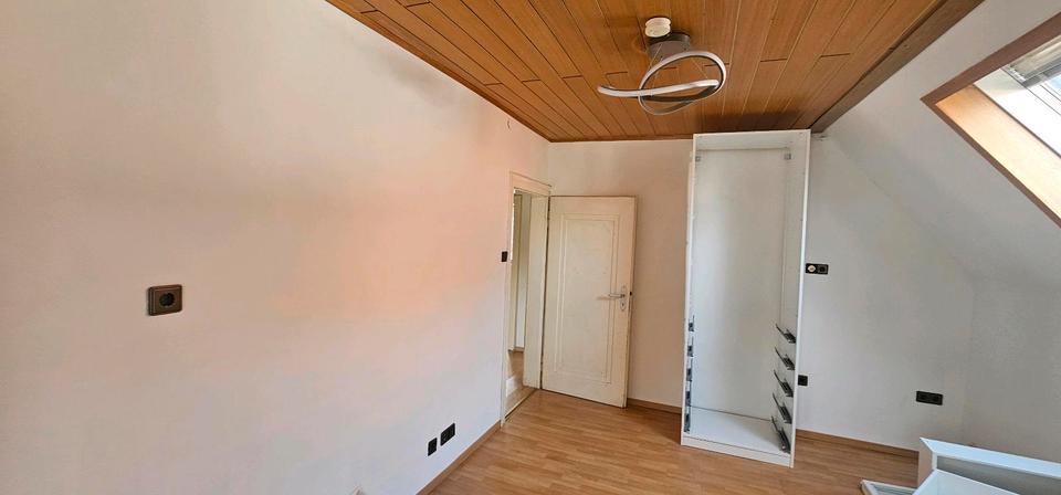 Doppelhaushälfte Lampertheim - 2 Zimmer, 75 m&sup2;, 1.050&euro; | Angebot:25152770