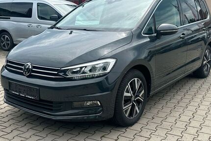 VW Touran 102.000 km 22.200 &euro; Petting /Waging am See 83367
