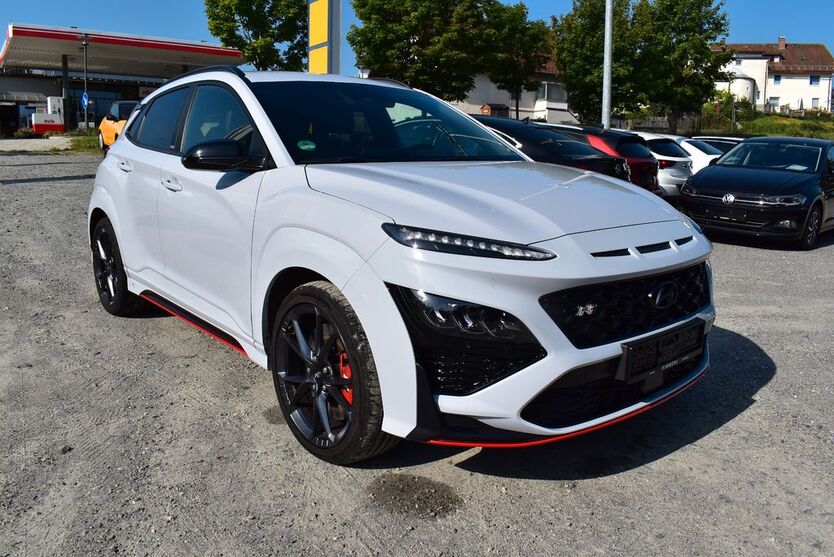 Hyundai KONA 54.850 km 27.250 € Schönberg 94513
