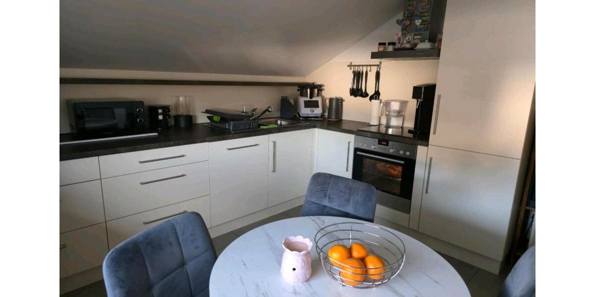 Dachgeschoßwohnung Wallersdorf - 3 Zimmer, 90 m&sup2;, 850&euro; | Angebot:25759676