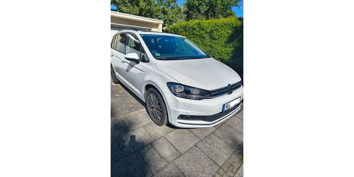 VW Touran 83.000 km 24.900 &euro; Köln 51061