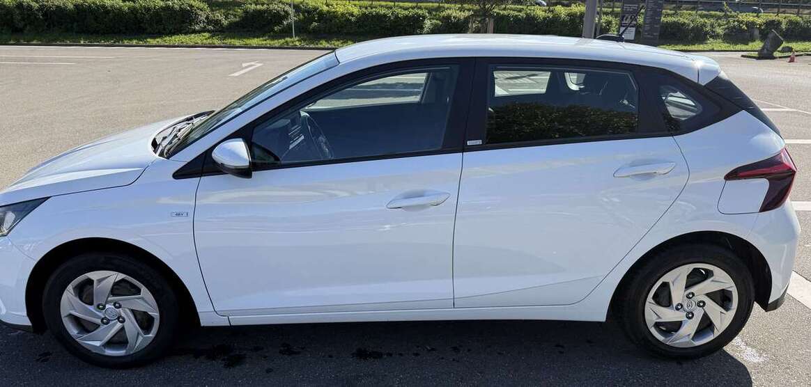 Hyundai i20 48.700 km 15.500 € weinstadt 71384