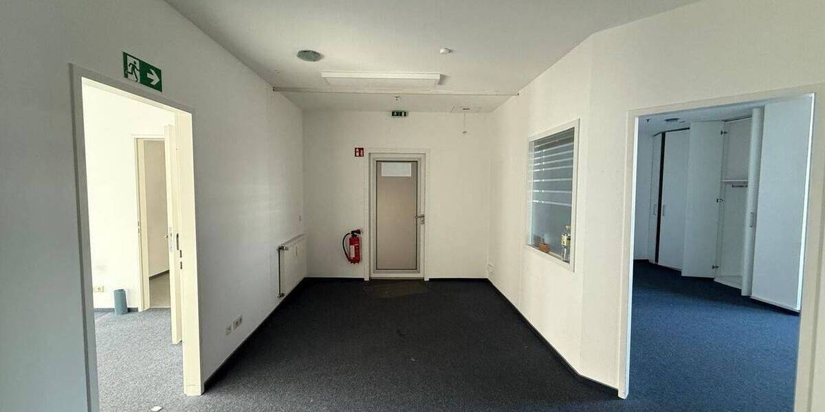 Gewerbeobjekt Braunschweig Innenstadt - 3 Zimmer, 111 m&sup2;, 760&euro; | Angebot:26450978
