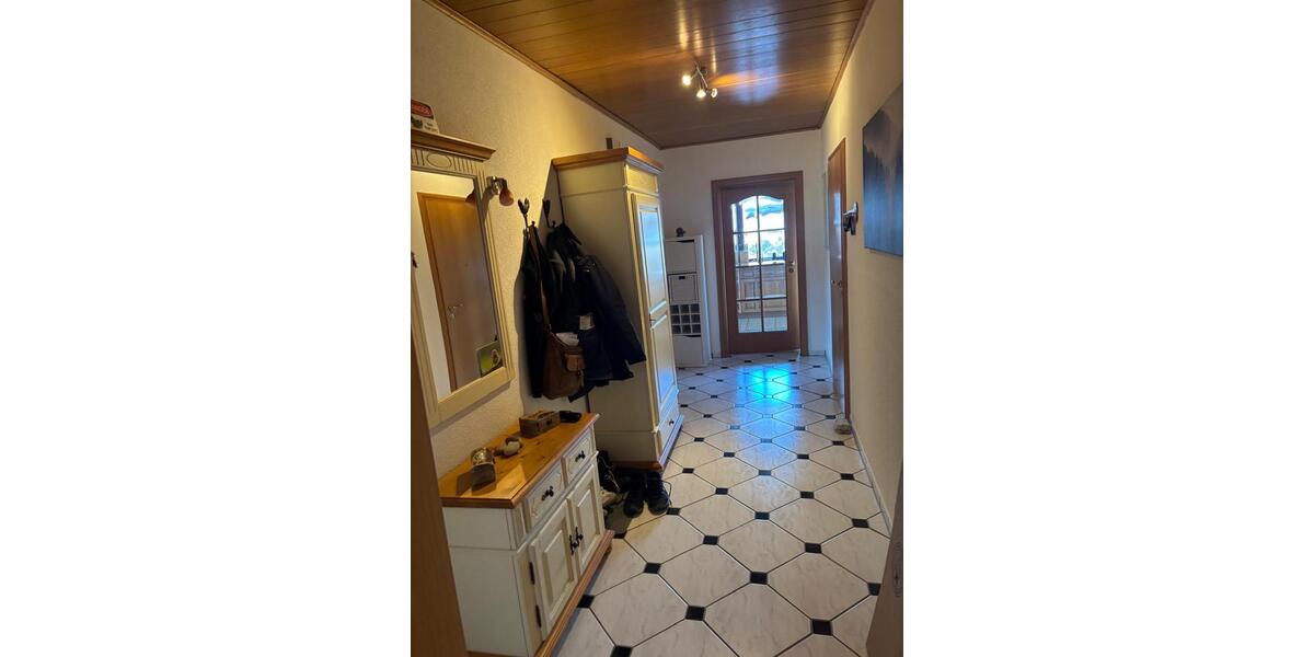 Mehrfamilienhaus, Wohnhaus Salzhemmendorf - 3 Zimmer, 130 m&sup2;, 990&euro; | Angebot:26122502