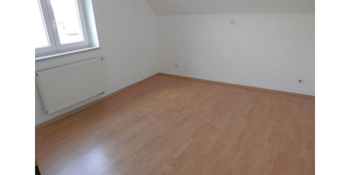 Einfamilienhaus Neuötting - 5 Zimmer, 105 m&sup2;, 1.200&euro; | Angebot:26408413
