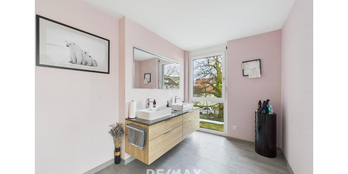 Einfamilienhaus Weinstadt - 5 Zimmer, 195 m&sup2;, 2.290&euro; | Angebot:26591245