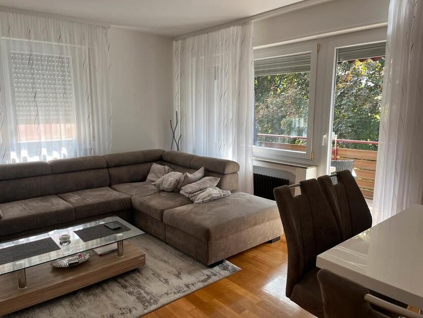 3-Zimmer-Wohnung mit 4. Zimmer im DG, 2 Balkone & Garage