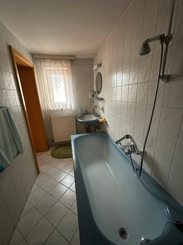 9 Zimmer Haus mit grossem Hof zum mieten zimmer