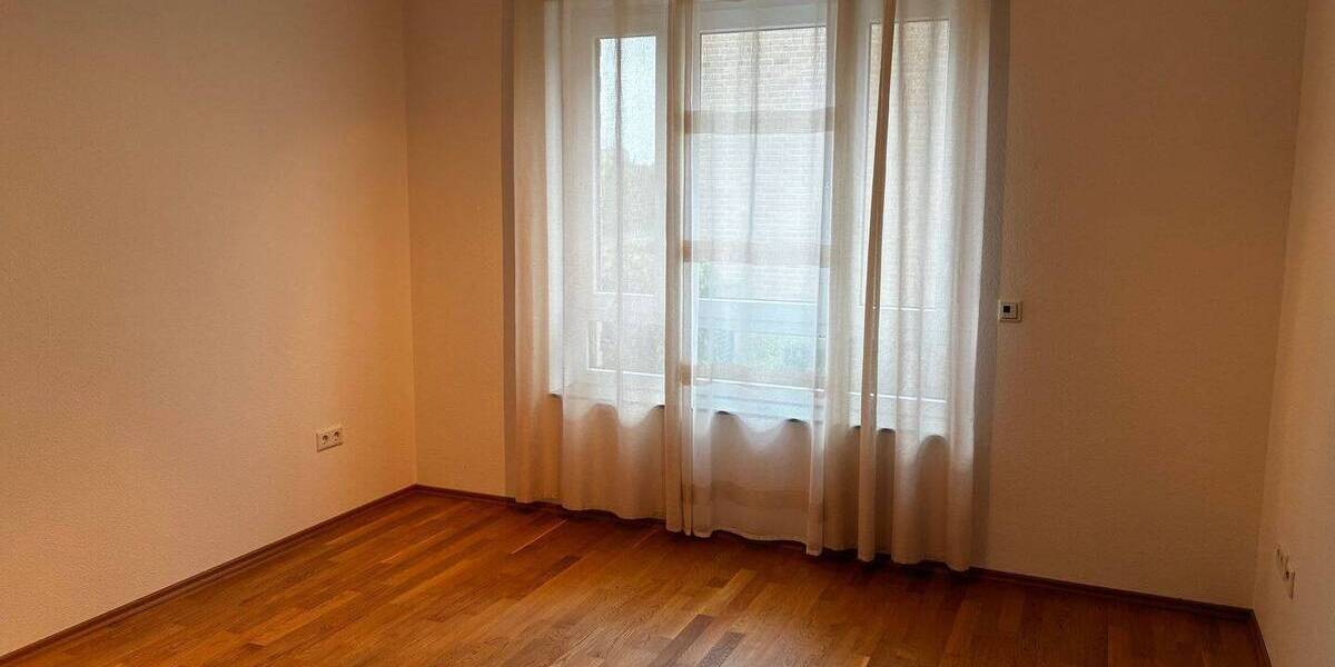 Etagenwohnung Mettmann - 3 Zimmer, 90 m&sup2;, 1.220&euro; | Angebot:26029552