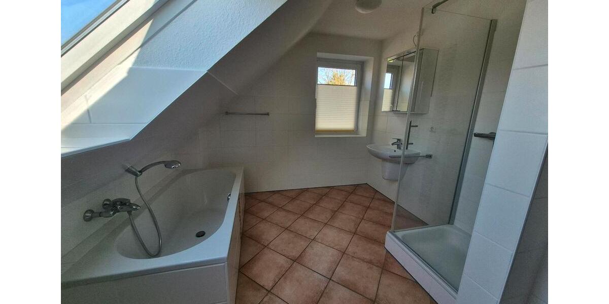 Dachgeschoßwohnung Grasberg - 1 Zimmer, 67 m&sup2;, 750&euro; | Angebot:25895358