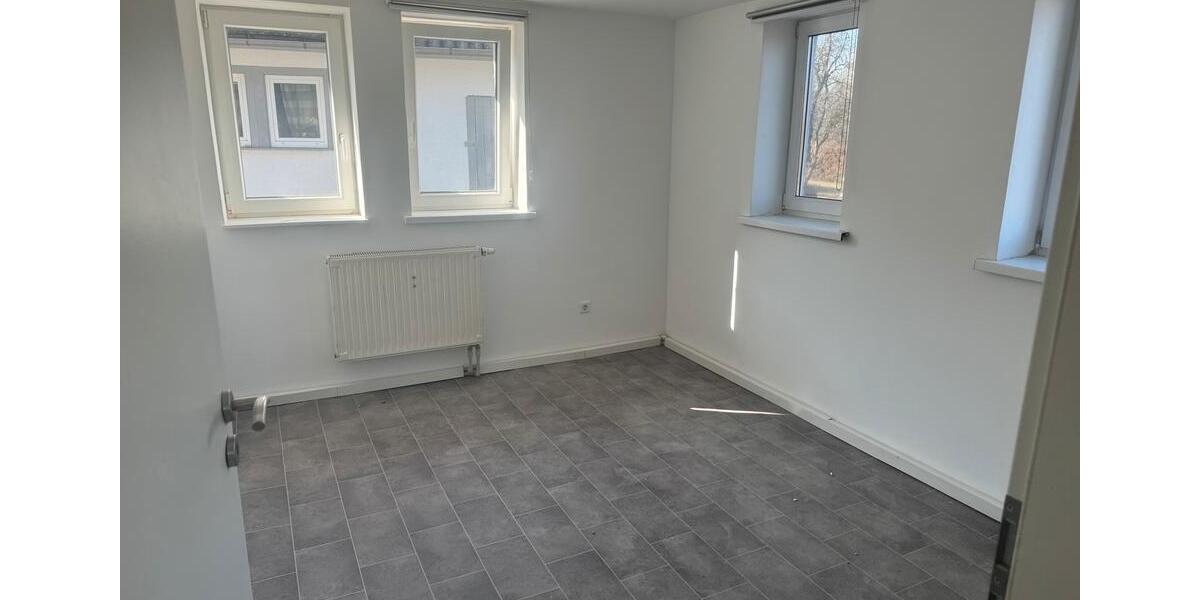 Einfamilienhaus Lauda-Königshofen Königshofen - 6 Zimmer, 150 m&sup2;, 1.400&euro; | Angebot:26399282