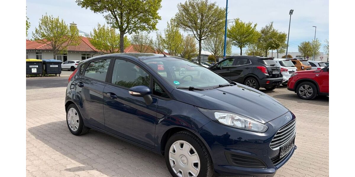 Ford Fiesta 72.000 km 4.650 &euro; Gotha 99867