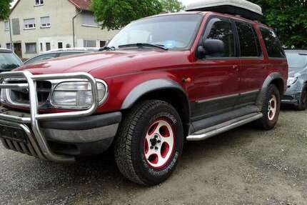 Ford Explorer 270.000 km 3.000 &euro; Vlotho 32602
