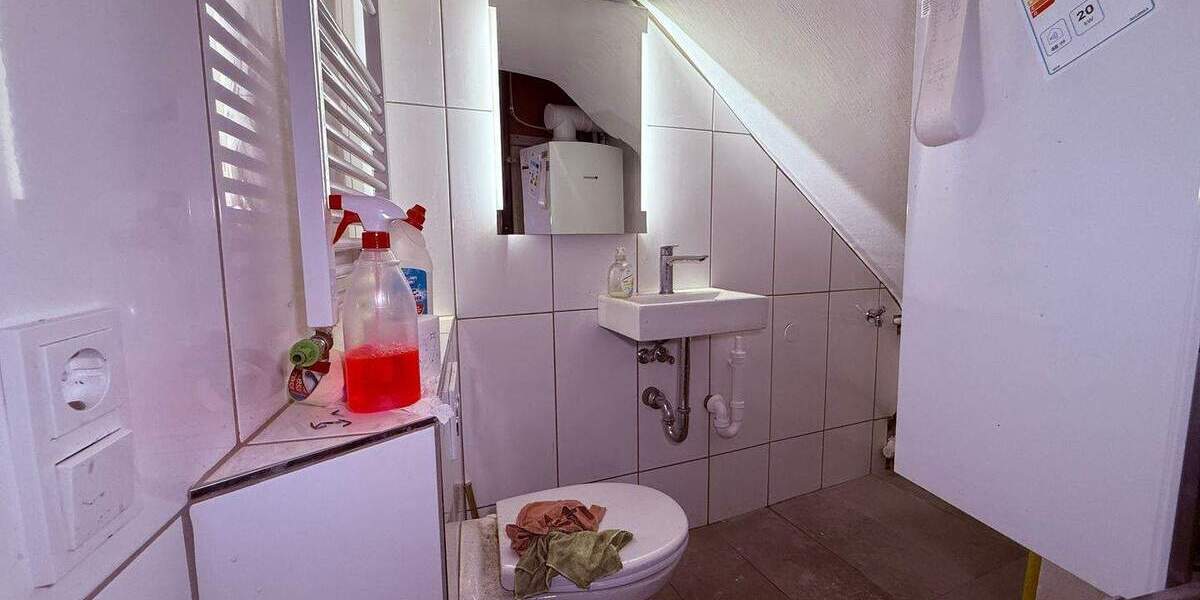 Gewerbeobjekt Köln Zündorf - 8 Zimmer, 234 m&sup2;, 3.000&euro; | Angebot:26346351