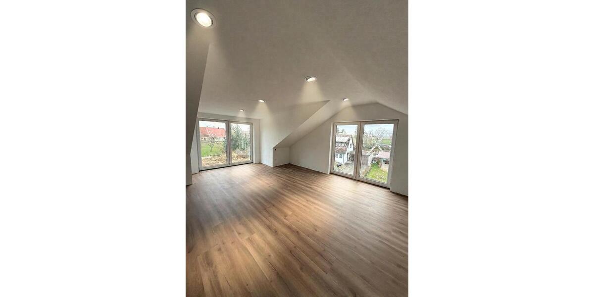 Dachgeschoßwohnung Lauingen (Donau) - 3.5 Zimmer, 93 m&sup2;, 1.310&euro; | Angebot:26050411