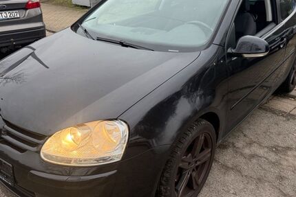 VW Golf 91.307 km 4.790 &euro; Völklingen 66333
