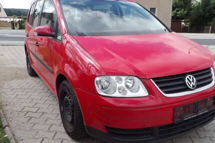 VW Touran 141.000 km 3.999 &euro; Bautzen 02625