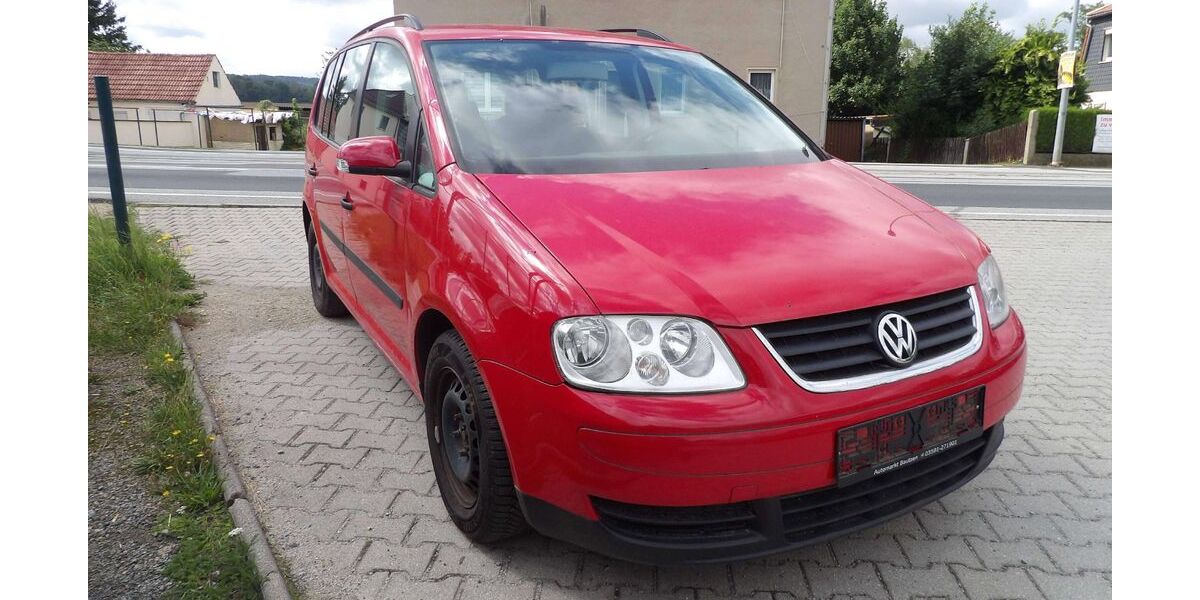 VW Touran 141.000 km 3.999 &euro; Bautzen 02625