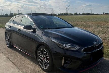 Kia pro ceed / ProCeed 76.000 km 19.300 &euro; Kalbe 39624