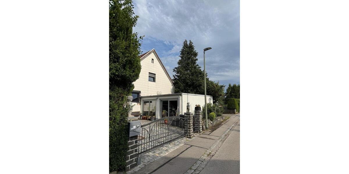 Einfamilienhaus Buchloe - 5 Zimmer, 110 m&sup2;, 1.500&euro; | Angebot:24698228