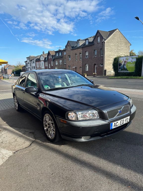 Volvo S80 219.000 km 4.499 € Aachen 52080