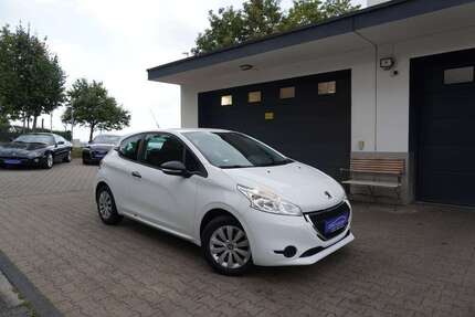 Peugeot 208 125.000 km 3.650 € Owen 73277