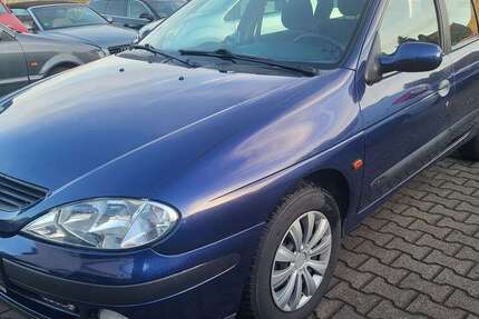 Renault Megane 92.000 km 2.499 &euro; Elsteraue 06729