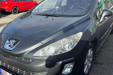 Peugeot 308 149.000 km 4.690 &euro; Baden-Baden 76532
